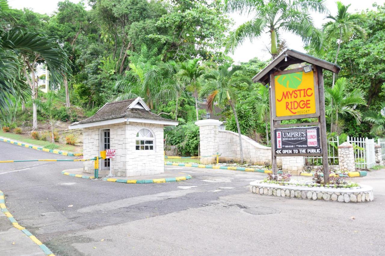 River Side Apt 9 @ Mystic Ridge. Ocho Rios Exterior foto