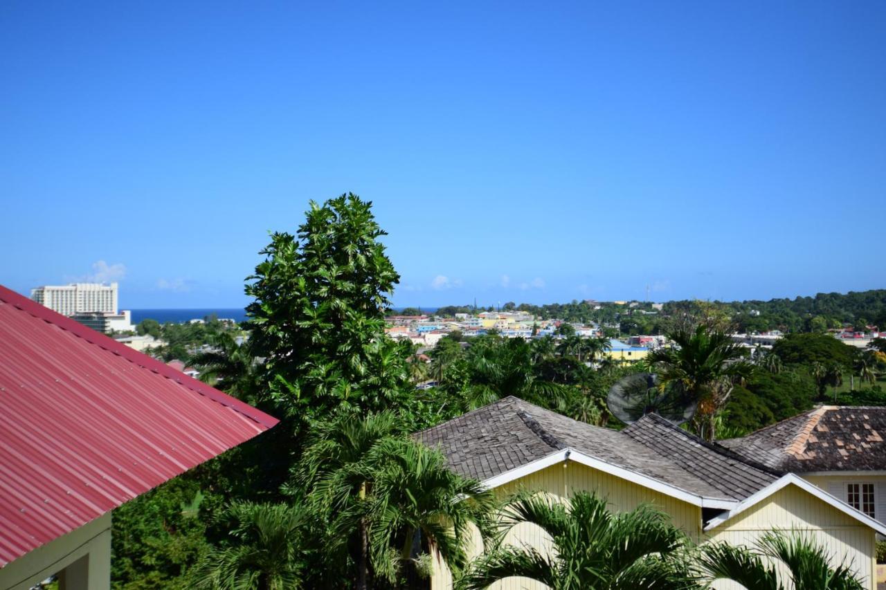 River Side Apt 9 @ Mystic Ridge. Ocho Rios Exterior foto